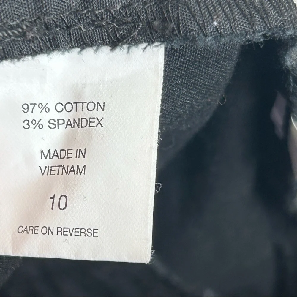 New York & Company Black Cotton Stretch Tailored Shorts Size 10